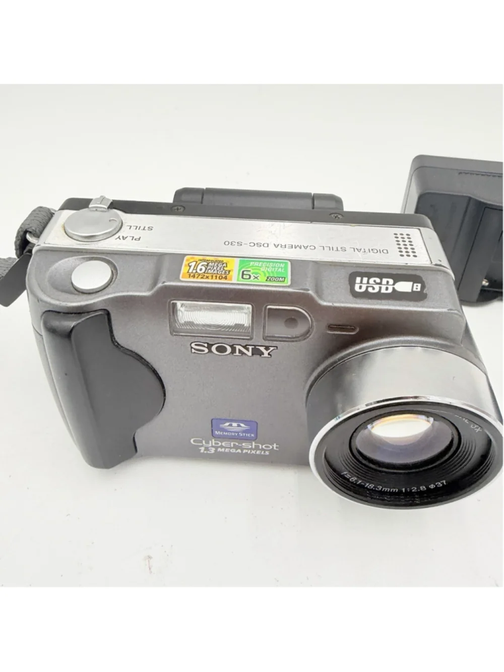 Sony Cyber-shot DSC-S30 DIGITAL CAMERA Bundle TESTED Memory Stick 1.3MP